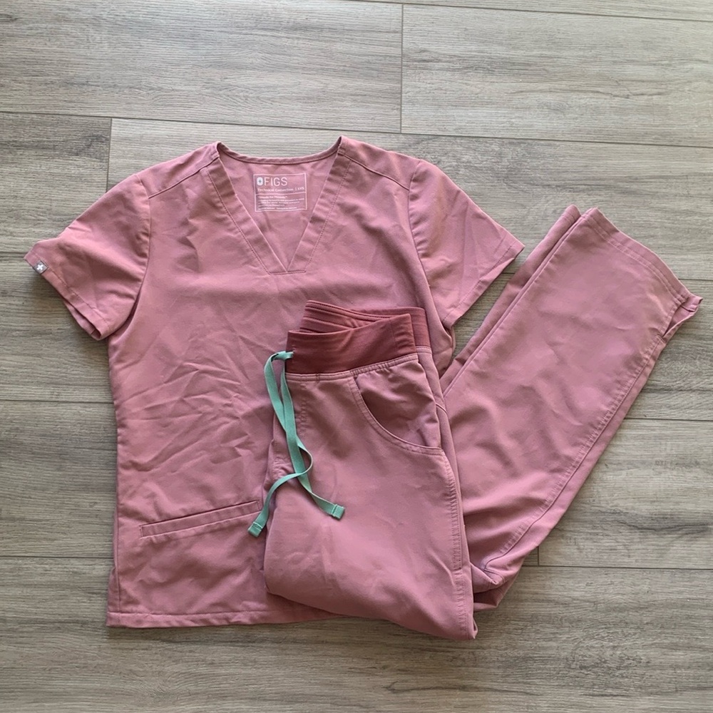 FIGS mauve scrubs
